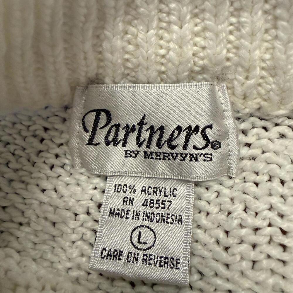 Beautiful vintage Partners by Mervyns 100% acrylic white sweater - Picture 6 of 8